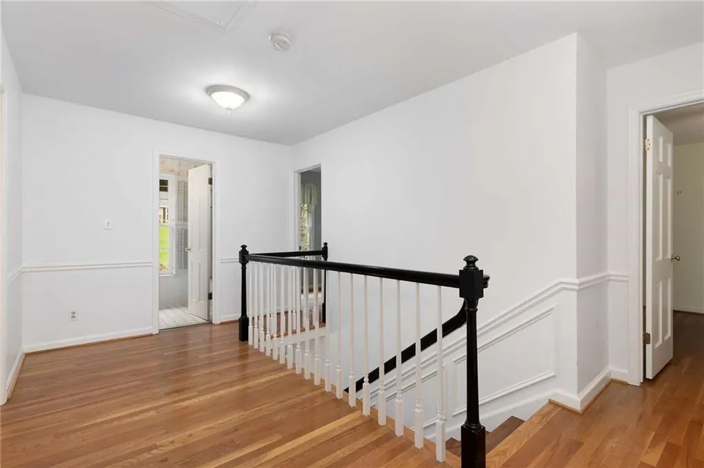 205 Abington Drive, Sandy Springs, Georgia 30328, 5 Bedrooms Bedrooms, ,4 BathroomsBathrooms,Residential,Sold,205 Abington Drive,7403292