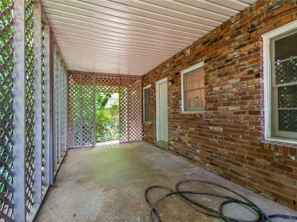 205 Abington Drive, Sandy Springs, Georgia 30328, 5 Bedrooms Bedrooms, ,4 BathroomsBathrooms,Residential,Sold,205 Abington Drive,7403292