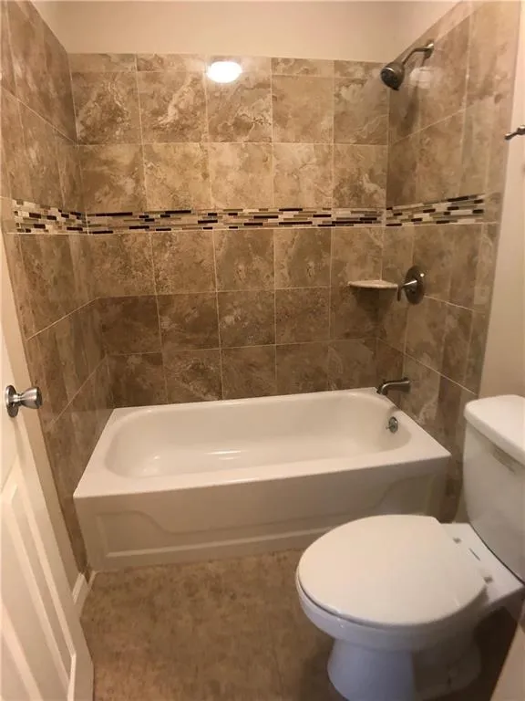 8740 Roswell Road Unit 8c, Atlanta, Georgia 30350, 3 Bedrooms Bedrooms, ,2 BathroomsBathrooms,Residential,Sold,8740 Roswell Road Unit 8c,6030712