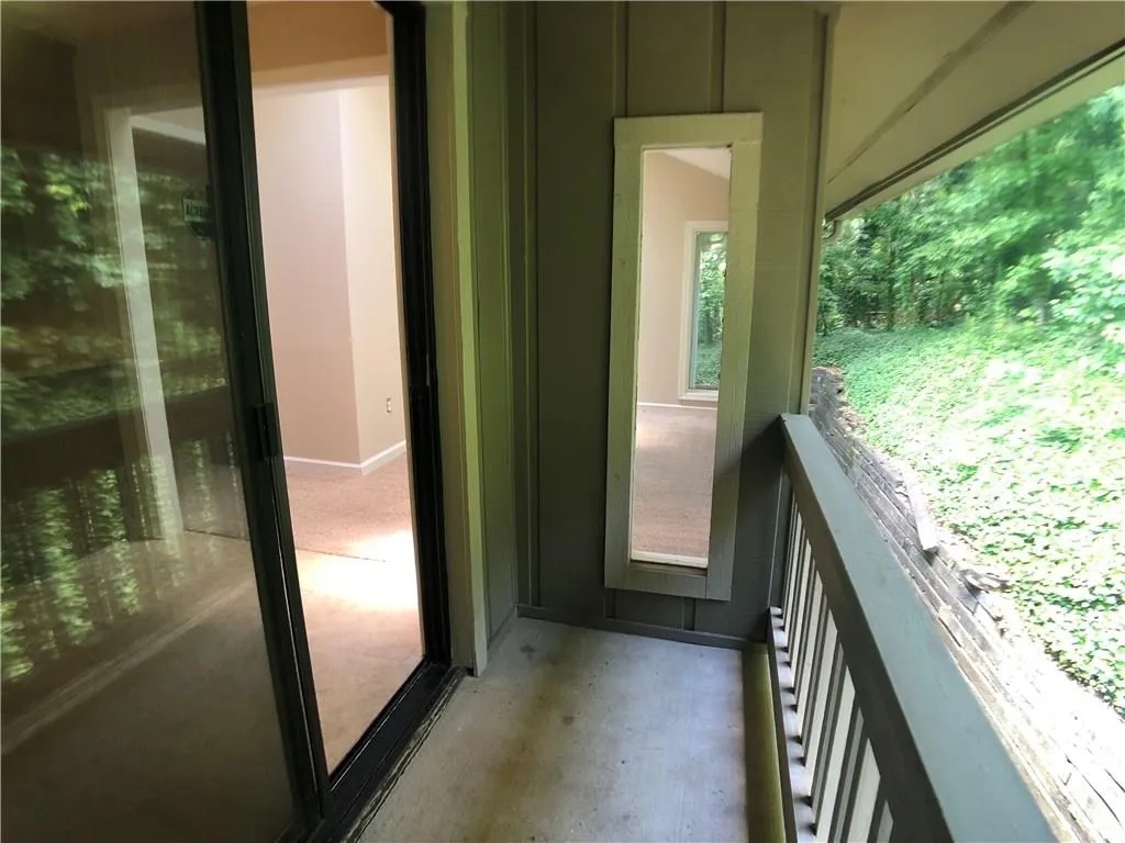 8740 Roswell Road Unit 8c, Atlanta, Georgia 30350, 3 Bedrooms Bedrooms, ,2 BathroomsBathrooms,Residential,Sold,8740 Roswell Road Unit 8c,6030712