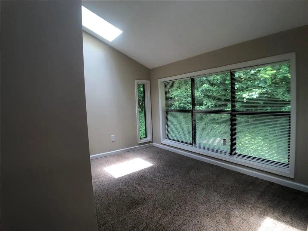 8740 Roswell Road Unit 8c, Atlanta, Georgia 30350, 3 Bedrooms Bedrooms, ,2 BathroomsBathrooms,Residential,Sold,8740 Roswell Road Unit 8c,6030712