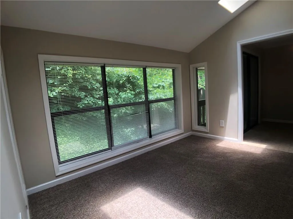8740 Roswell Road Unit 8c, Atlanta, Georgia 30350, 3 Bedrooms Bedrooms, ,2 BathroomsBathrooms,Residential,Sold,8740 Roswell Road Unit 8c,6030712