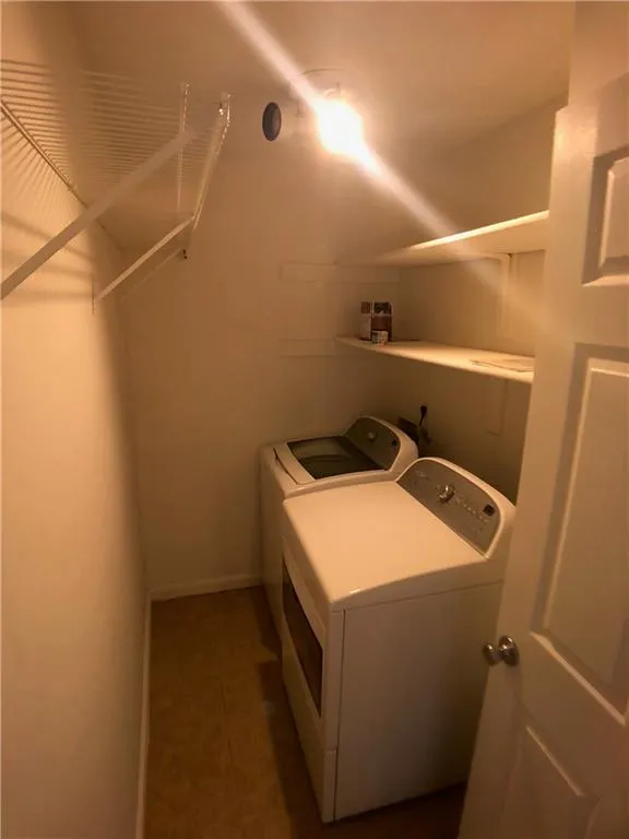 8740 Roswell Road Unit 8c, Atlanta, Georgia 30350, 3 Bedrooms Bedrooms, ,2 BathroomsBathrooms,Residential,Sold,8740 Roswell Road Unit 8c,6030712