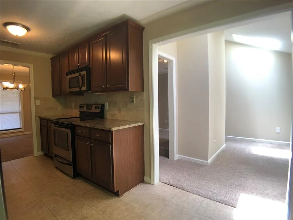 8740 Roswell Road Unit 8c, Atlanta, Georgia 30350, 3 Bedrooms Bedrooms, ,2 BathroomsBathrooms,Residential,Sold,8740 Roswell Road Unit 8c,6030712