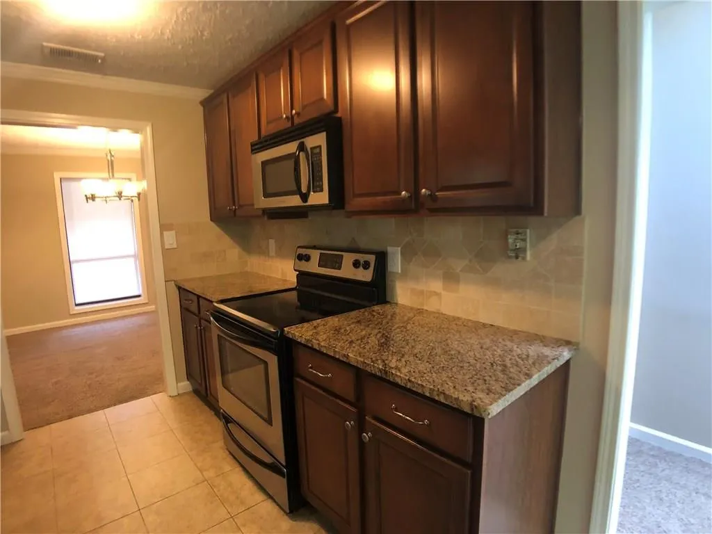 8740 Roswell Road Unit 8c, Atlanta, Georgia 30350, 3 Bedrooms Bedrooms, ,2 BathroomsBathrooms,Residential,Sold,8740 Roswell Road Unit 8c,6030712