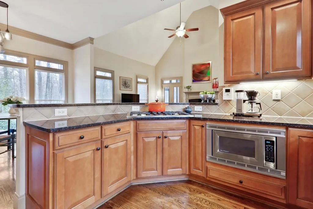 1050 Manorwood Court Ne, Sandy Springs, Georgia 30328, 4 Bedrooms Bedrooms, ,4 BathroomsBathrooms,Residential,Sold,1050 Manorwood Court Ne,6672566