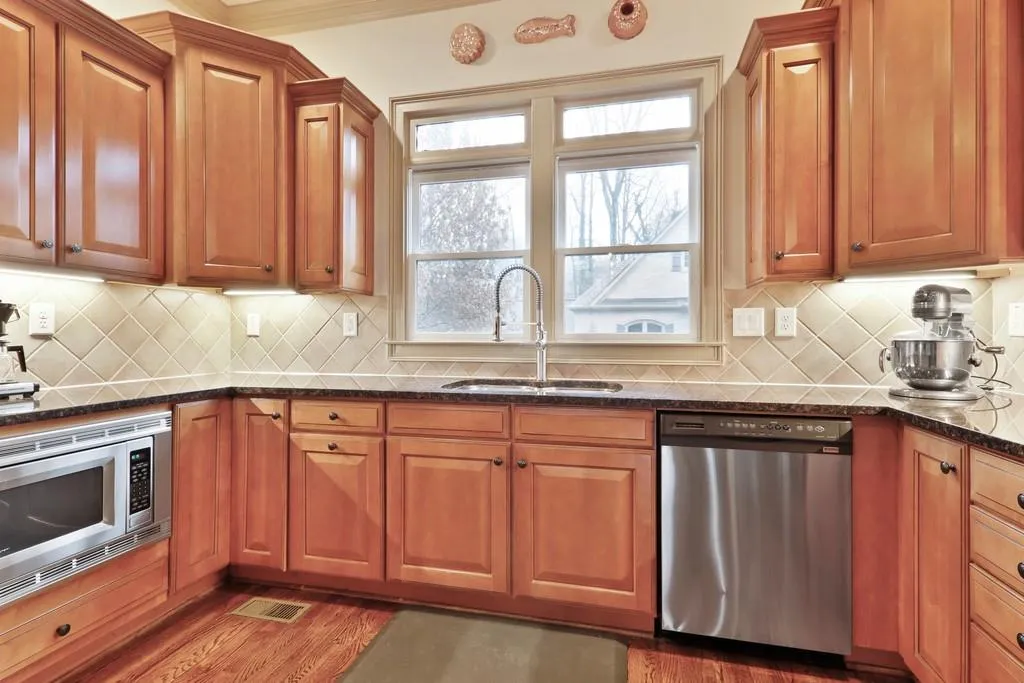 1050 Manorwood Court Ne, Sandy Springs, Georgia 30328, 4 Bedrooms Bedrooms, ,4 BathroomsBathrooms,Residential,Sold,1050 Manorwood Court Ne,6672566