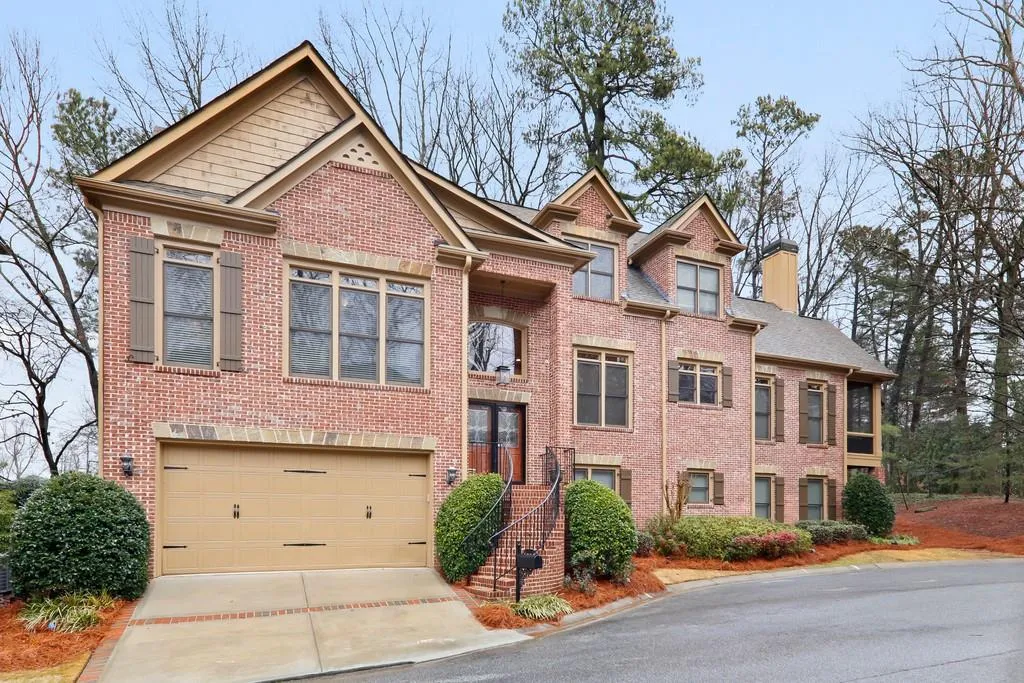 1050 Manorwood Court Ne, Sandy Springs, Georgia 30328, 4 Bedrooms Bedrooms, ,4 BathroomsBathrooms,Residential,Sold,1050 Manorwood Court Ne,6672566