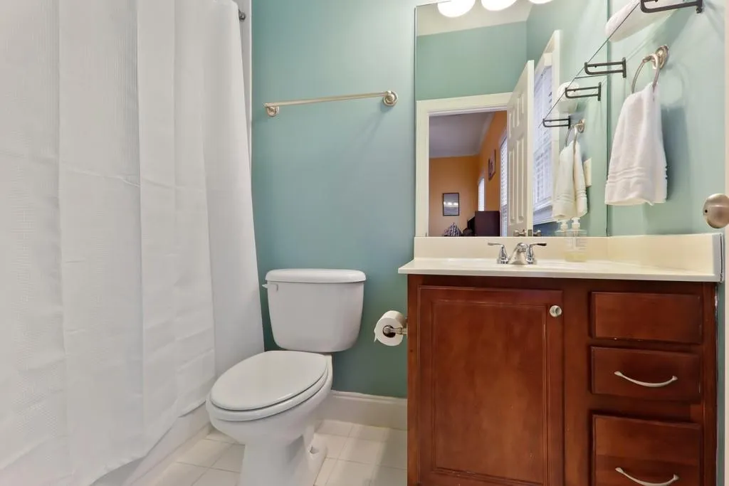 1050 Manorwood Court Ne, Sandy Springs, Georgia 30328, 4 Bedrooms Bedrooms, ,4 BathroomsBathrooms,Residential,Sold,1050 Manorwood Court Ne,6672566