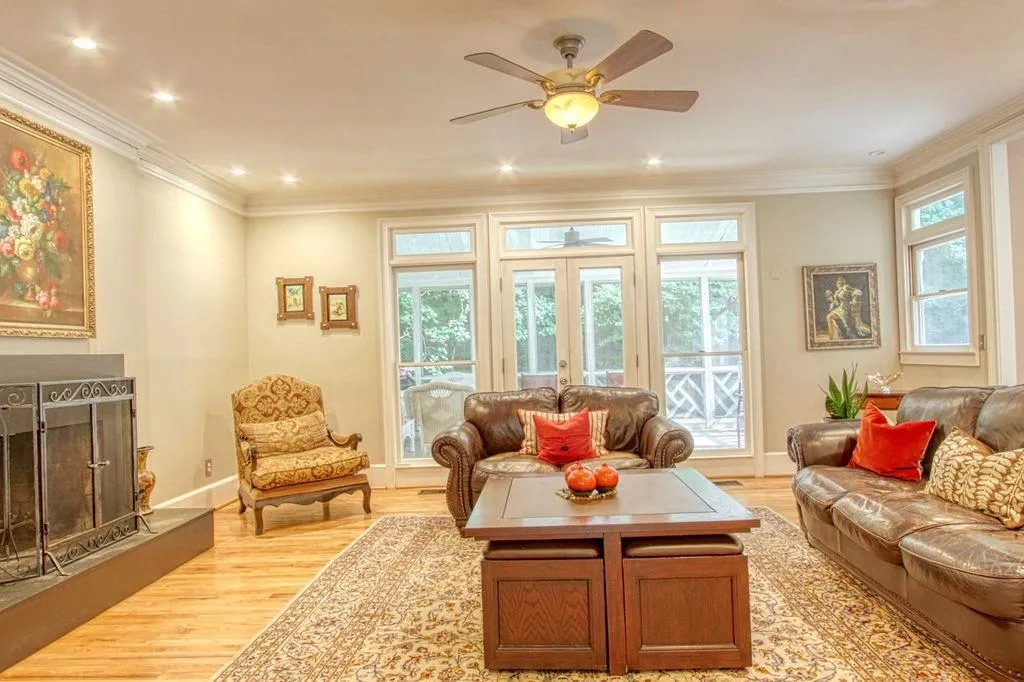 5045 Magnolia Bluff Drive, Sandy Springs, Georgia 30350, 5 Bedrooms Bedrooms, ,4 BathroomsBathrooms,Residential,Sold,5045 Magnolia Bluff Drive,6937345