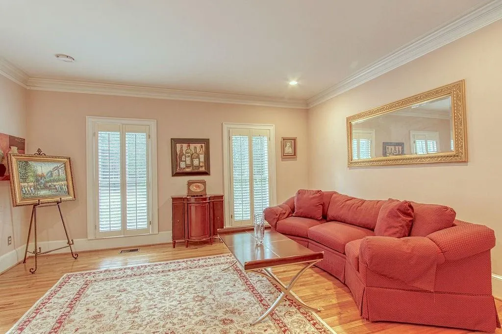 5045 Magnolia Bluff Drive, Sandy Springs, Georgia 30350, 5 Bedrooms Bedrooms, ,4 BathroomsBathrooms,Residential,Sold,5045 Magnolia Bluff Drive,6937345