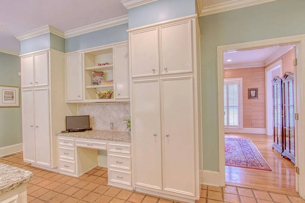 5045 Magnolia Bluff Drive, Sandy Springs, Georgia 30350, 5 Bedrooms Bedrooms, ,4 BathroomsBathrooms,Residential,Sold,5045 Magnolia Bluff Drive,6937345