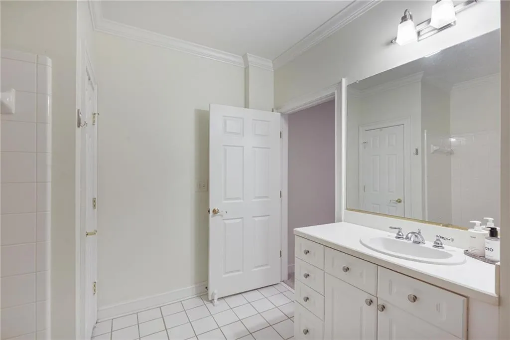 5415 Northland Drive Unit 304, Atlanta, Georgia 30342, 2 Bedrooms Bedrooms, ,2 BathroomsBathrooms,Residential,Sold,5415 Northland Drive Unit 304,7395618