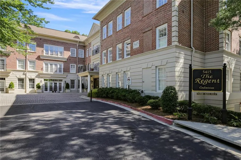 5415 Northland Drive Unit 304, Atlanta, Georgia 30342, 2 Bedrooms Bedrooms, ,2 BathroomsBathrooms,Residential,Sold,5415 Northland Drive Unit 304,7395618