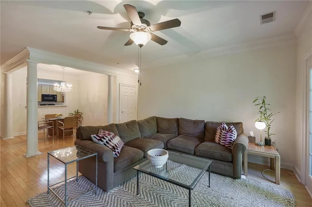 5415 Northland Drive Unit 304, Atlanta, Georgia 30342, 2 Bedrooms Bedrooms, ,2 BathroomsBathrooms,Residential,Sold,5415 Northland Drive Unit 304,7395618