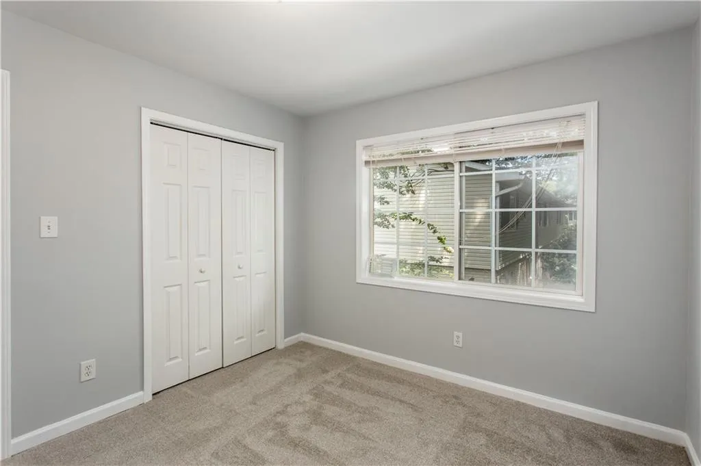 6940 Roswell Road Unit 10b, Atlanta, Georgia 30328, 2 Bedrooms Bedrooms, ,1 BathroomBathrooms,Residential,Sold,6940 Roswell Road Unit 10b,6598761