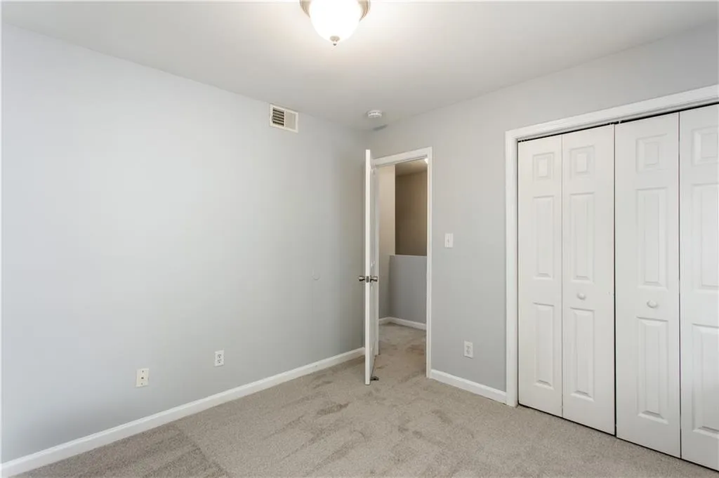 6940 Roswell Road Unit 10b, Atlanta, Georgia 30328, 2 Bedrooms Bedrooms, ,1 BathroomBathrooms,Residential,Sold,6940 Roswell Road Unit 10b,6598761