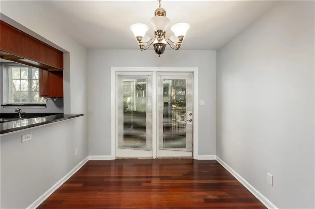 6940 Roswell Road Unit 10b, Atlanta, Georgia 30328, 2 Bedrooms Bedrooms, ,1 BathroomBathrooms,Residential,Sold,6940 Roswell Road Unit 10b,6598761