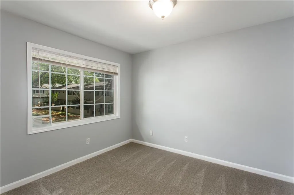 6940 Roswell Road Unit 10b, Atlanta, Georgia 30328, 2 Bedrooms Bedrooms, ,1 BathroomBathrooms,Residential,Sold,6940 Roswell Road Unit 10b,6598761