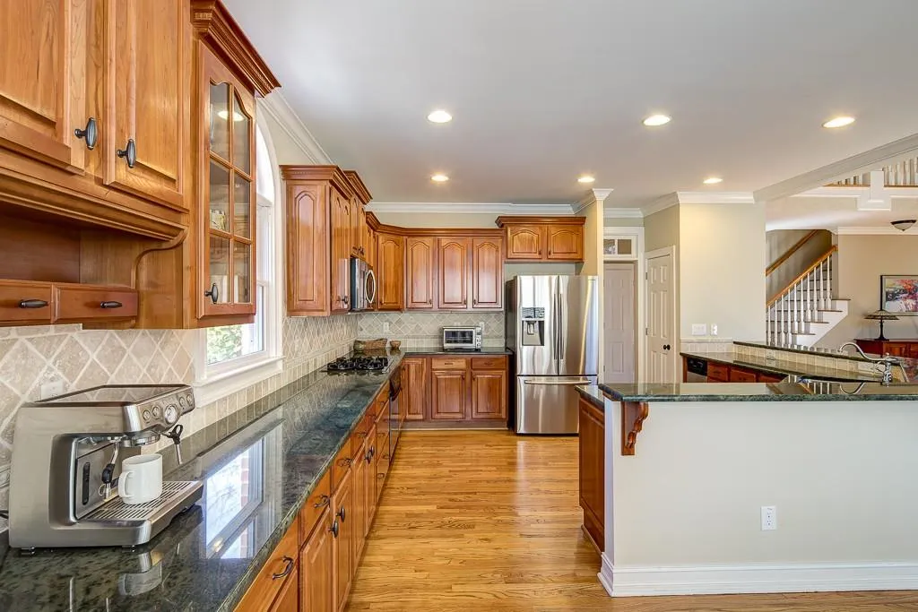 5075 Magnolia Bluff Drive, Sandy Springs, Georgia 30350, 5 Bedrooms Bedrooms, ,4 BathroomsBathrooms,Residential,Sold,5075 Magnolia Bluff Drive,5808295