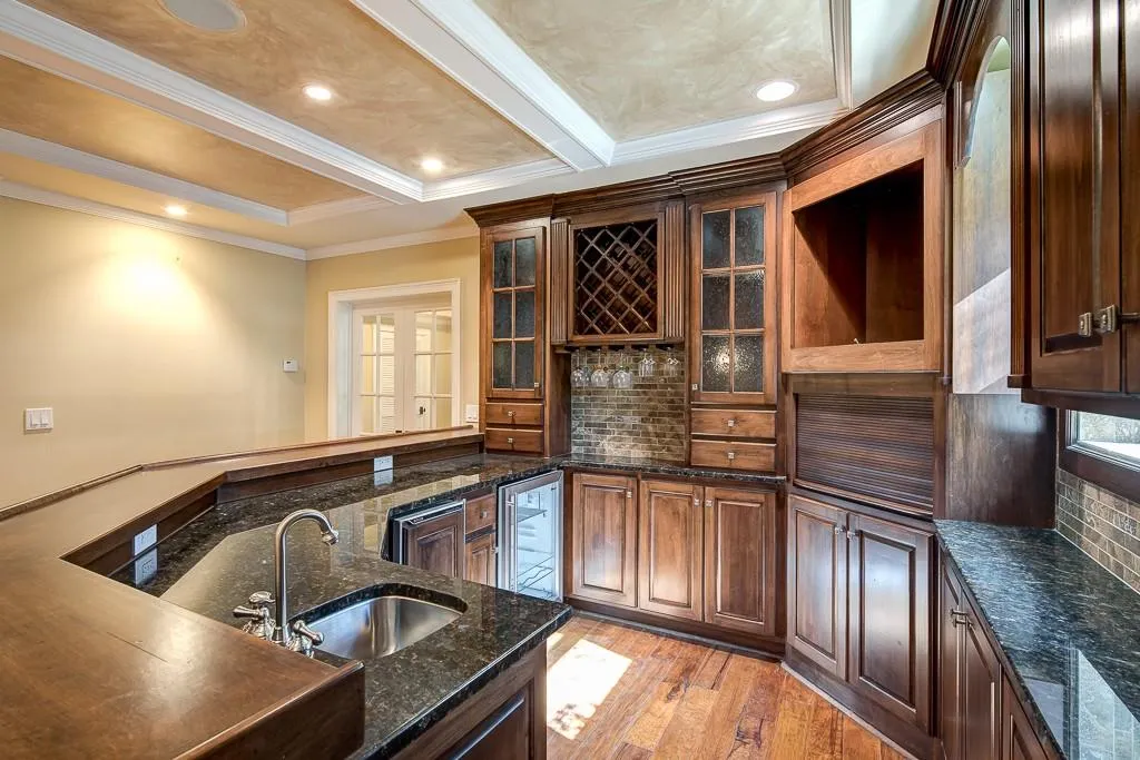 5075 Magnolia Bluff Drive, Sandy Springs, Georgia 30350, 5 Bedrooms Bedrooms, ,4 BathroomsBathrooms,Residential,Sold,5075 Magnolia Bluff Drive,5808295