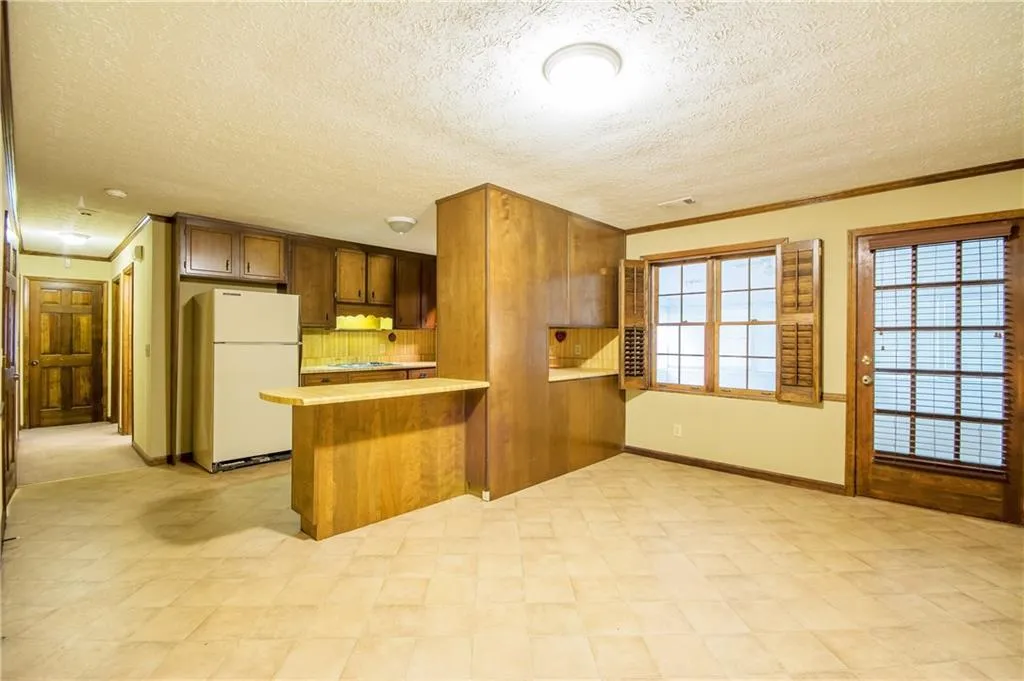 9300 Roberts Drive, Sandy Springs, Georgia 30350, 5 Bedrooms Bedrooms, ,5 BathroomsBathrooms,Residential,Sold,9300 Roberts Drive,5692903