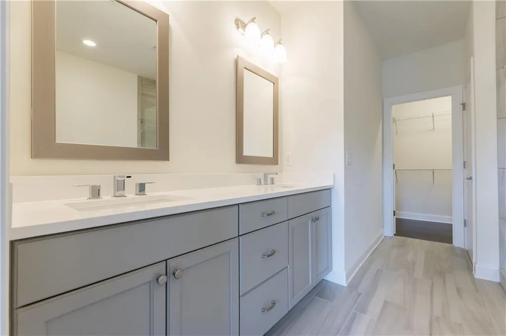 4121 Township Parkway, Atlanta, Georgia 30342, 3 Bedrooms Bedrooms, ,3 BathroomsBathrooms,Residential,Sold,4121 Township Parkway,5906921