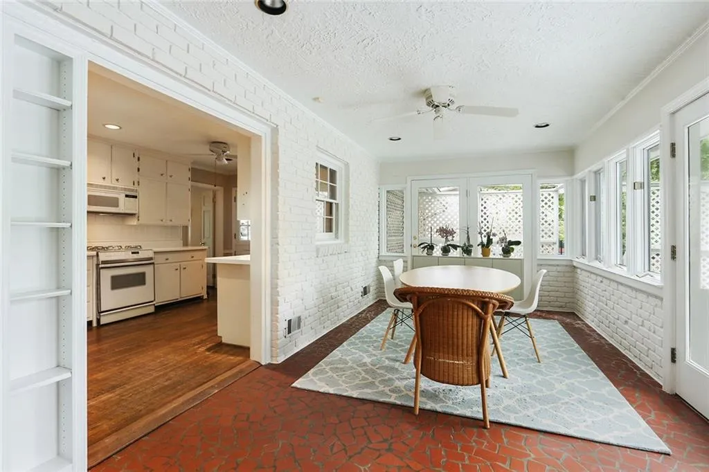 435 Amberidge Trail, Sandy Springs, Georgia 30328, 5 Bedrooms Bedrooms, ,3 BathroomsBathrooms,Residential,Sold,435 Amberidge Trail,5863533