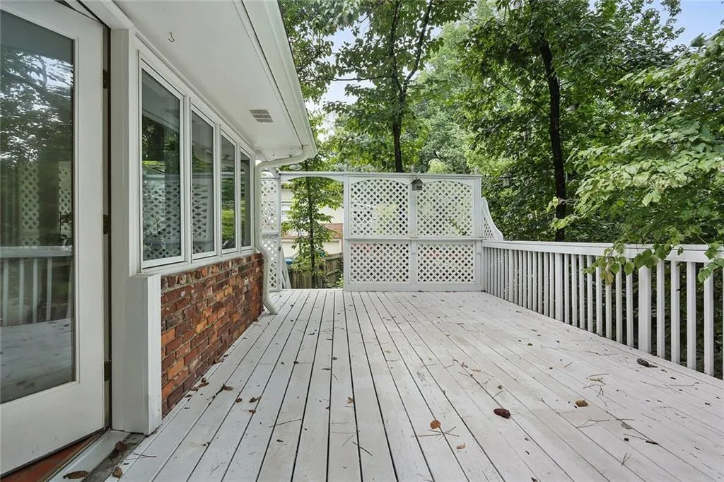 435 Amberidge Trail, Sandy Springs, Georgia 30328, 5 Bedrooms Bedrooms, ,3 BathroomsBathrooms,Residential,Sold,435 Amberidge Trail,5863533