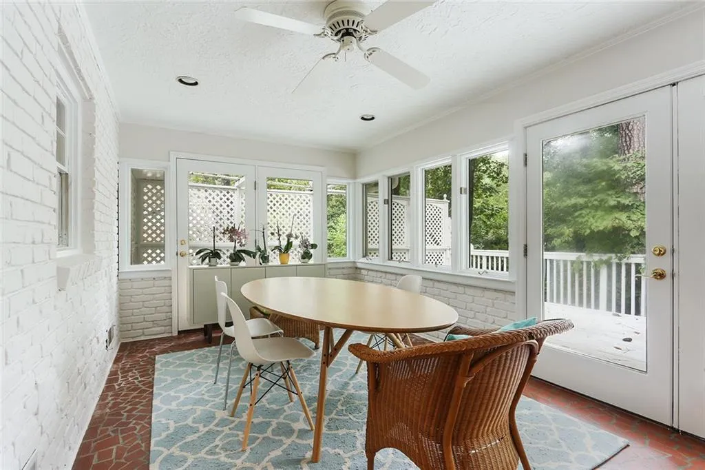435 Amberidge Trail, Sandy Springs, Georgia 30328, 5 Bedrooms Bedrooms, ,3 BathroomsBathrooms,Residential,Sold,435 Amberidge Trail,5863533