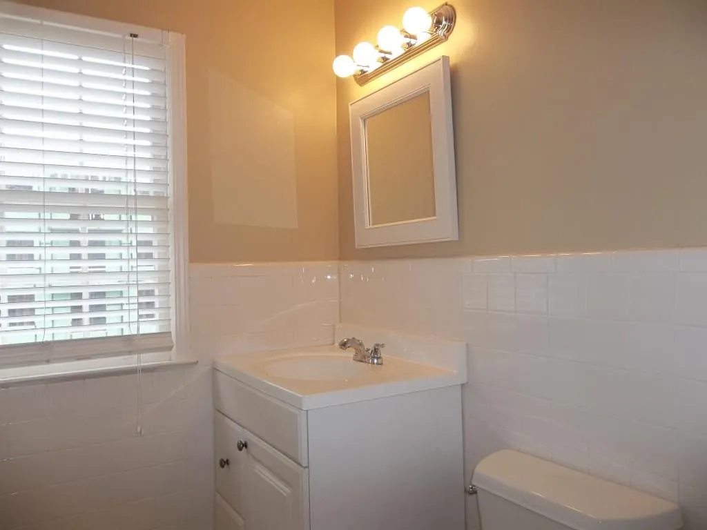 6520 Roswell Road Unit 13, Atlanta, Georgia 30328, 3 Bedrooms Bedrooms, ,2 BathroomsBathrooms,Residential,Sold,6520 Roswell Road Unit 13,5729852