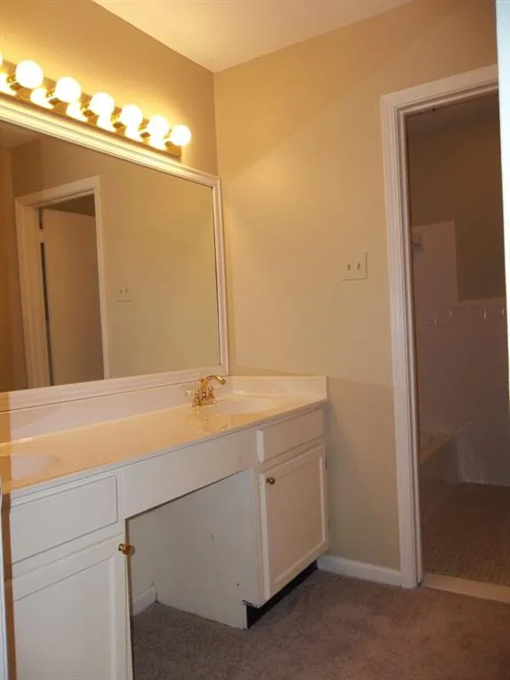 6520 Roswell Road Unit 13, Atlanta, Georgia 30328, 3 Bedrooms Bedrooms, ,2 BathroomsBathrooms,Residential,Sold,6520 Roswell Road Unit 13,5729852