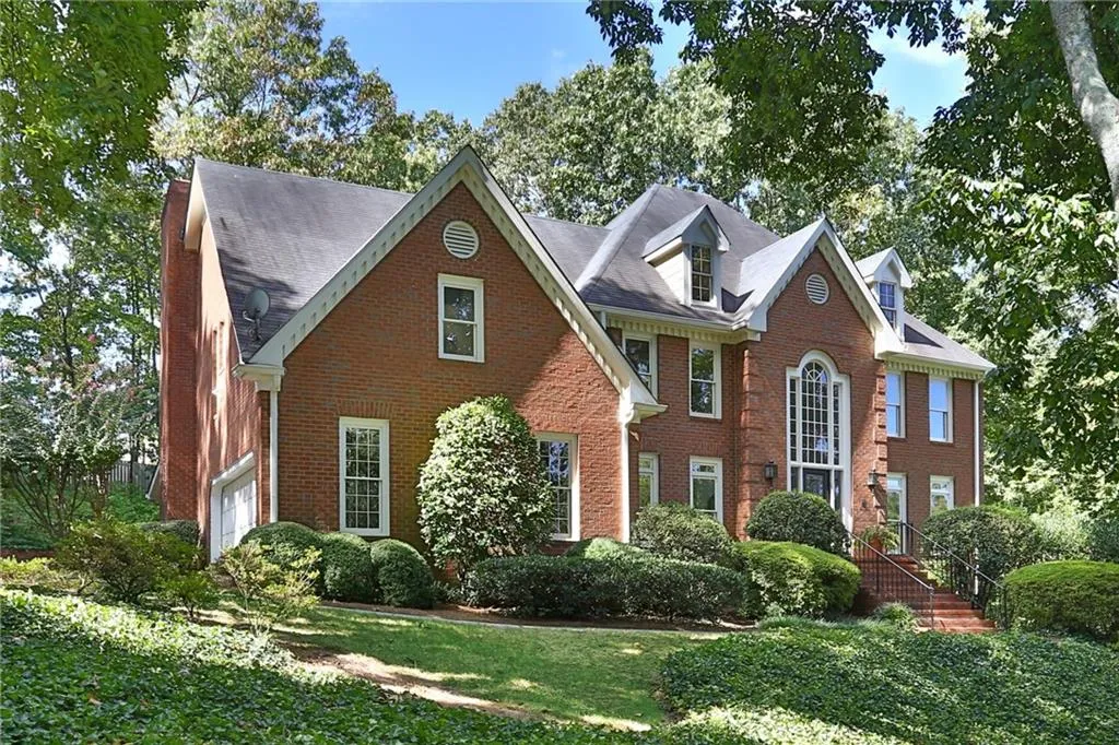 715 Westphalia Court, Sandy Springs, Georgia 30350, 6 Bedrooms Bedrooms, ,5 BathroomsBathrooms,Residential,Sold,715 Westphalia Court,5748029
