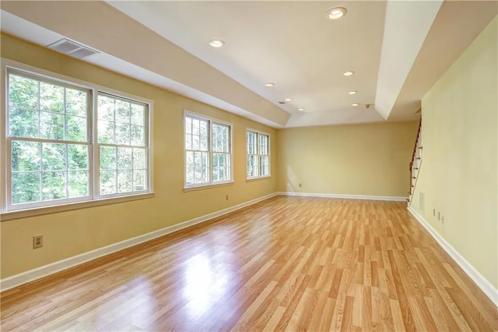715 Westphalia Court, Sandy Springs, Georgia 30350, 6 Bedrooms Bedrooms, ,5 BathroomsBathrooms,Residential,Sold,715 Westphalia Court,5748029