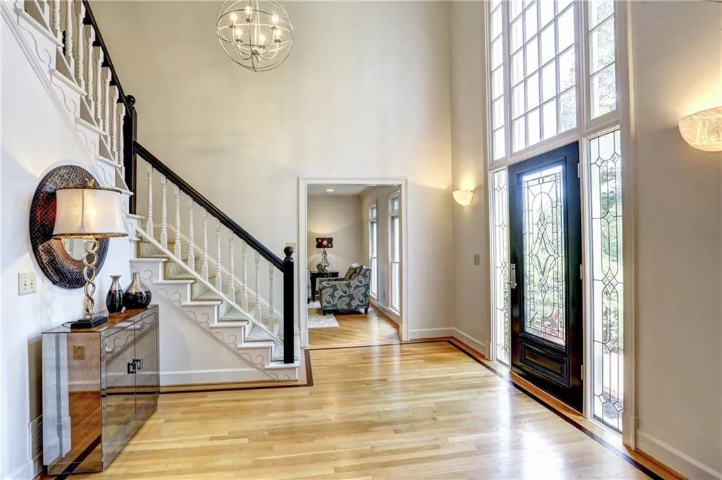 715 Westphalia Court, Sandy Springs, Georgia 30350, 6 Bedrooms Bedrooms, ,5 BathroomsBathrooms,Residential,Sold,715 Westphalia Court,5748029