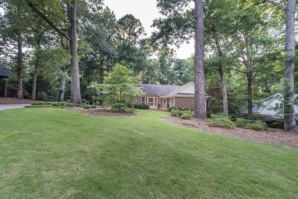 7160 Cherry Bluff Drive, Sandy Springs, Georgia 30350, 4 Bedrooms Bedrooms, ,3 BathroomsBathrooms,Residential,Sold,7160 Cherry Bluff Drive,5866306