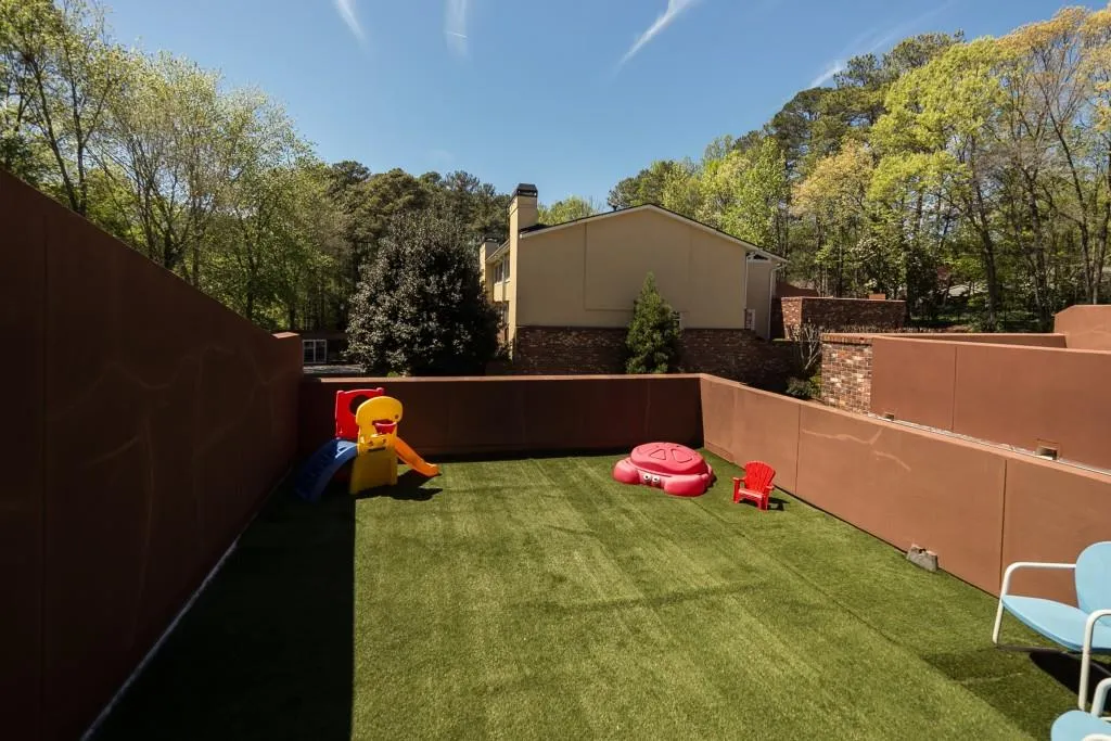 6124 Barfield Road, Atlanta, Georgia 30328, 4 Bedrooms Bedrooms, ,3 BathroomsBathrooms,Residential,Sold,6124 Barfield Road,5846071