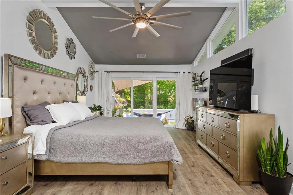 6118 Barfield Road, Atlanta, Georgia 30328, 3 Bedrooms Bedrooms, ,3 BathroomsBathrooms,Residential,Sold,6118 Barfield Road,7048963