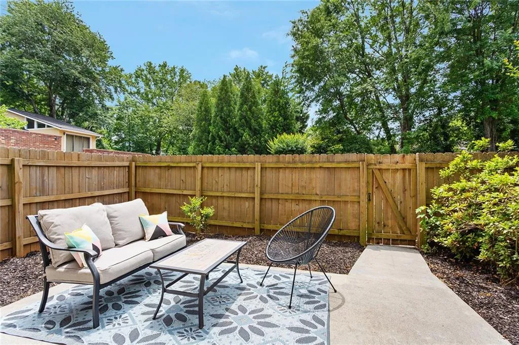 6118 Barfield Road, Atlanta, Georgia 30328, 3 Bedrooms Bedrooms, ,3 BathroomsBathrooms,Residential,Sold,6118 Barfield Road,7048963