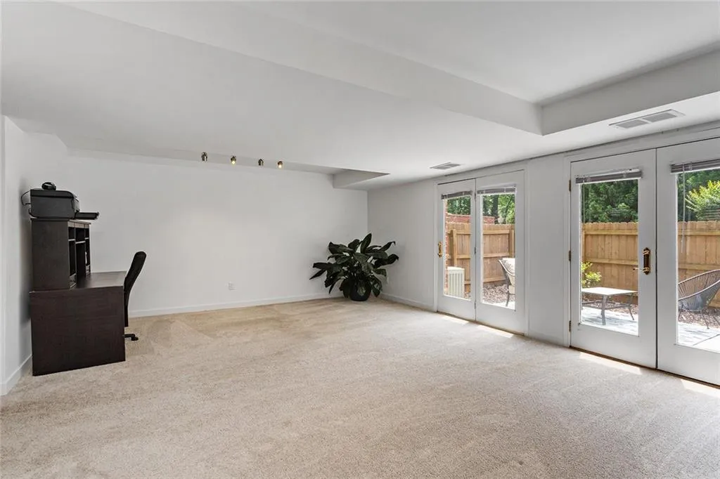 6118 Barfield Road, Atlanta, Georgia 30328, 3 Bedrooms Bedrooms, ,3 BathroomsBathrooms,Residential,Sold,6118 Barfield Road,7048963