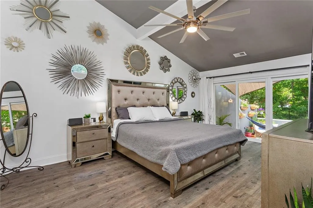 6118 Barfield Road, Atlanta, Georgia 30328, 3 Bedrooms Bedrooms, ,3 BathroomsBathrooms,Residential,Sold,6118 Barfield Road,7048963