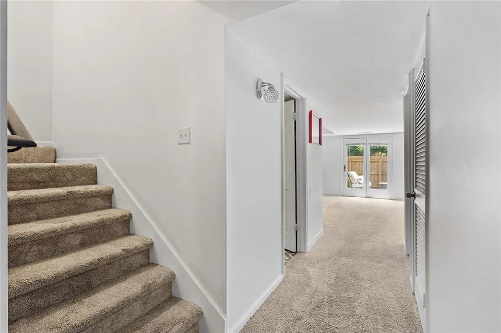 6118 Barfield Road, Atlanta, Georgia 30328, 3 Bedrooms Bedrooms, ,3 BathroomsBathrooms,Residential,Sold,6118 Barfield Road,7048963