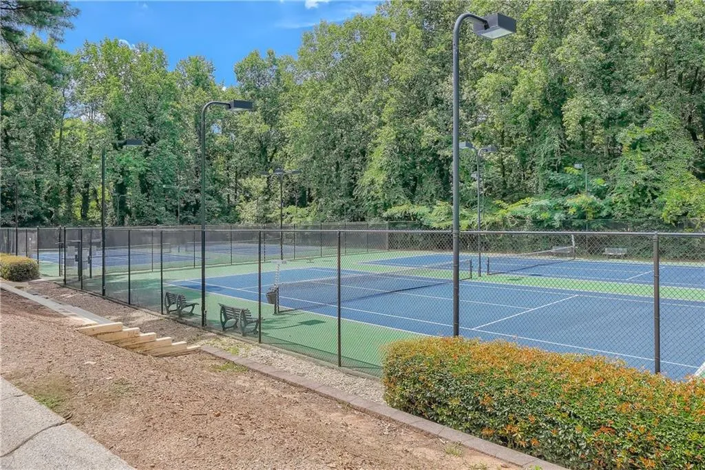 35 Dunwoody Springs Drive, Sandy Springs, Georgia 30328, 2 Bedrooms Bedrooms, ,2 BathroomsBathrooms,Residential,Sold,35 Dunwoody Springs Drive,7093636