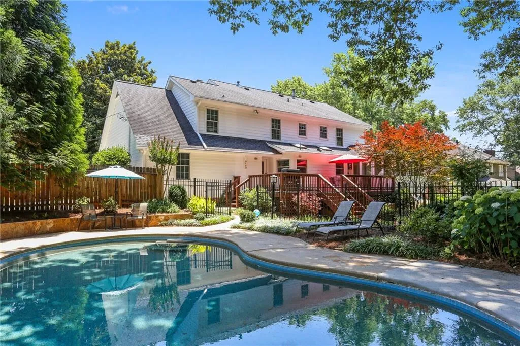 6855 Lisa Lane, Sandy Springs, Georgia 30338, 5 Bedrooms Bedrooms, ,3 BathroomsBathrooms,Residential,Sold,6855 Lisa Lane,7238361