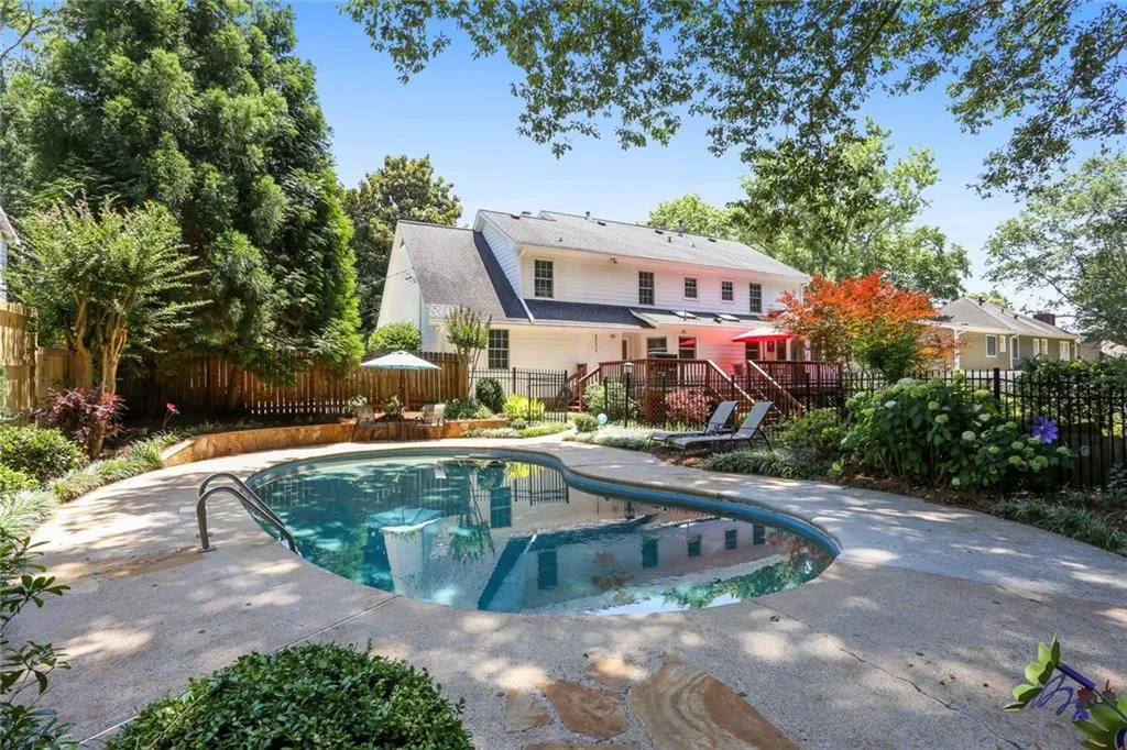 6855 Lisa Lane, Sandy Springs, Georgia 30338, 5 Bedrooms Bedrooms, ,3 BathroomsBathrooms,Residential,Sold,6855 Lisa Lane,7238361