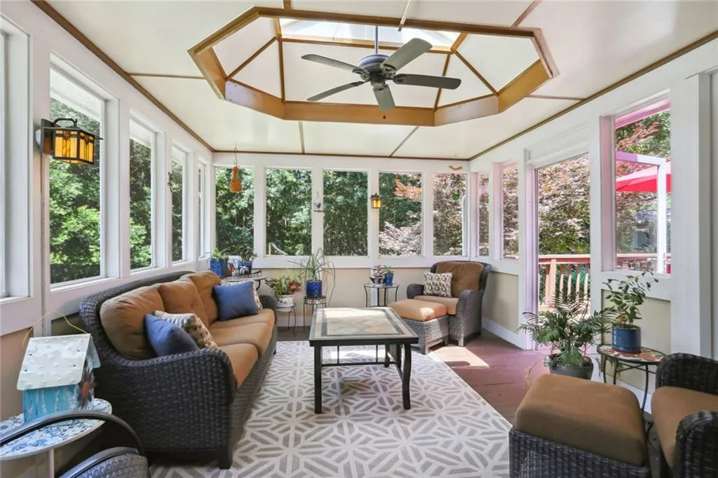 6855 Lisa Lane, Sandy Springs, Georgia 30338, 5 Bedrooms Bedrooms, ,3 BathroomsBathrooms,Residential,Sold,6855 Lisa Lane,7238361