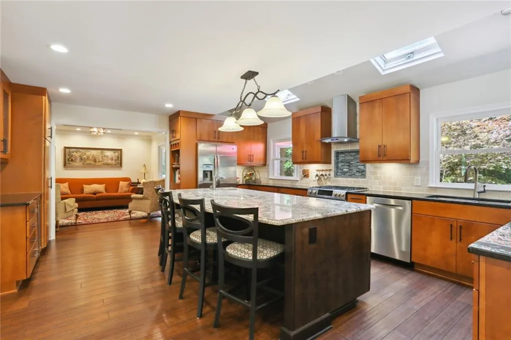 6855 Lisa Lane, Sandy Springs, Georgia 30338, 5 Bedrooms Bedrooms, ,3 BathroomsBathrooms,Residential,Sold,6855 Lisa Lane,7238361