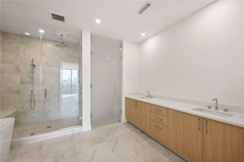 2425 Peachtree Road Ne Unit 1106, Atlanta, Georgia 30305, 2 Bedrooms Bedrooms, ,3 BathroomsBathrooms,Residential,For Sale,2425 Peachtree Road Ne Unit 1106,7499987