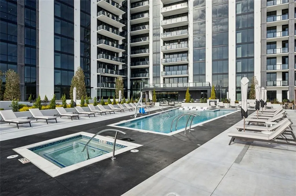 2425 Peachtree Road Ne Unit 1106, Atlanta, Georgia 30305, 2 Bedrooms Bedrooms, ,3 BathroomsBathrooms,Residential,For Sale,2425 Peachtree Road Ne Unit 1106,7499987
