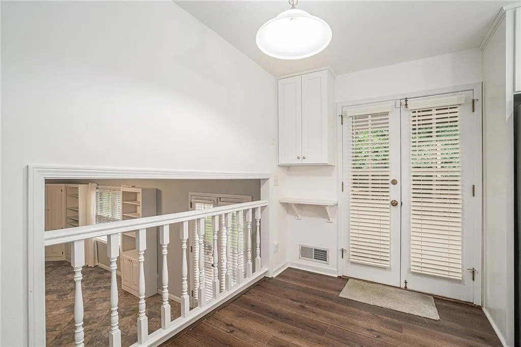 7310 Hunters Branch Drive, Sandy Springs, Georgia 30328, 5 Bedrooms Bedrooms, ,3 BathroomsBathrooms,Residential,Sold,7310 Hunters Branch Drive,7389283 7310 Hunters Branch Drive, Sandy Springs, Georgia 30328, 5 Bedrooms Bedrooms, ,3 BathroomsBathrooms,Residential,Sold,7310 Hunters Branch Drive,7389283